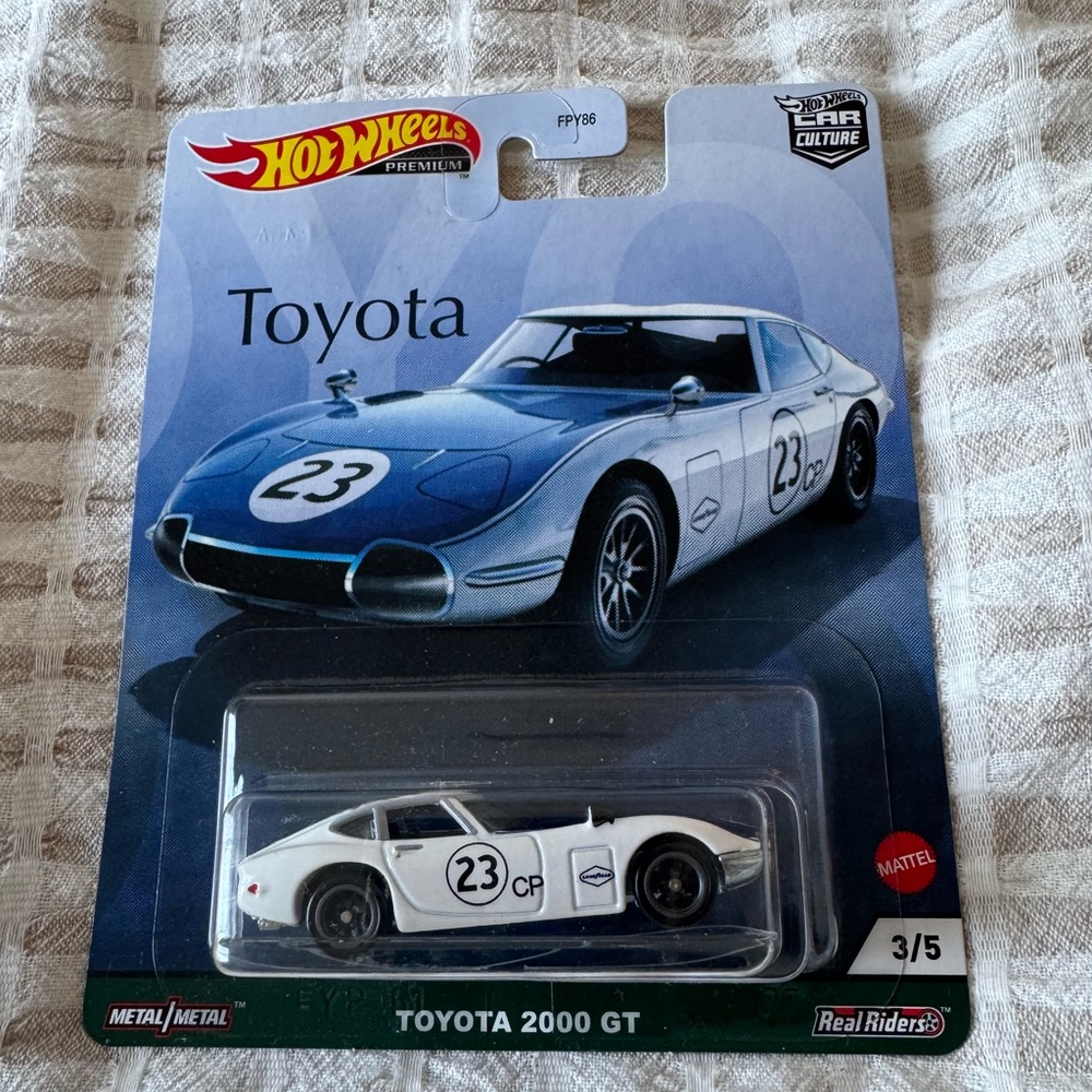 Hot Wheels Premium Toyota 2000GT #3/5